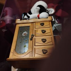 Jewelry Cabinet With 4 Drawers 