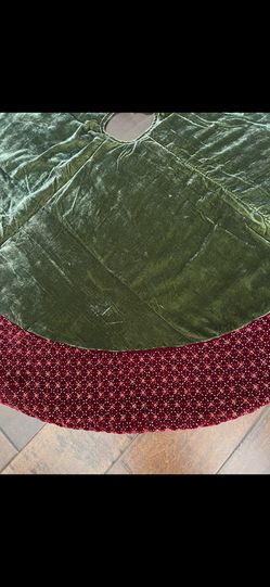 *RARE* Pottery Barn ~RED & GREEN VELVET BEADED~ CHRISTMAS Tree SKIRT Sequin LUXE
