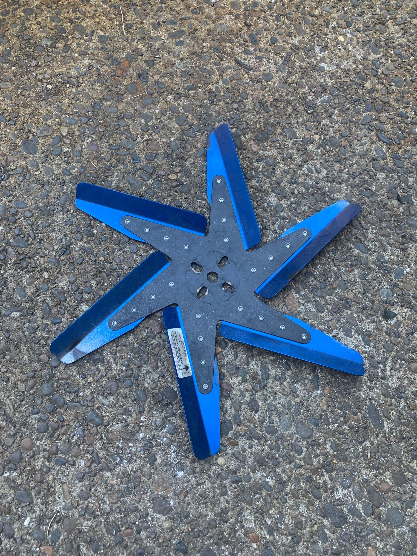 Aftermarket fan blade for chevy ford chrisler