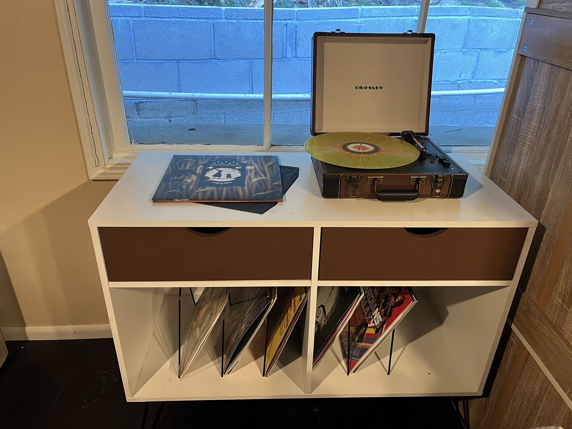 MCM Entertainment Storage Cabinet Hairpin legs