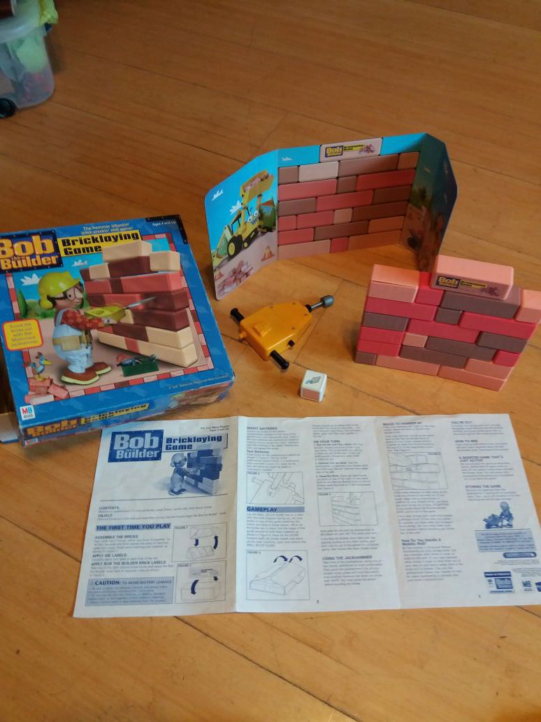 Milton Bradley Bob the Builder Bricklaying Game