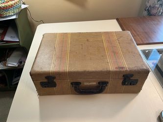 1940 travel suitcase