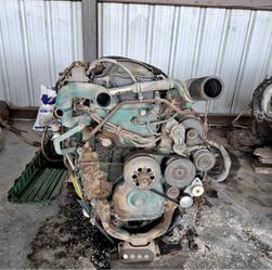 2006 Volvo D12 Running Engine