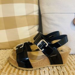 Women’s Mephisto Lissandra Genuine Patent Leather Platform Wedge Sandals Size 37 US 7