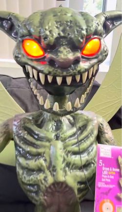 5 feet evil pixie skeleton NEW
