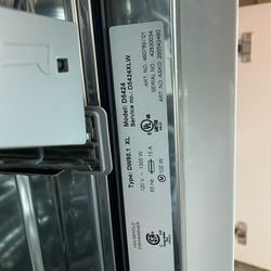Very Like New Dishwasher, Model)asko d5424(BRAND N
