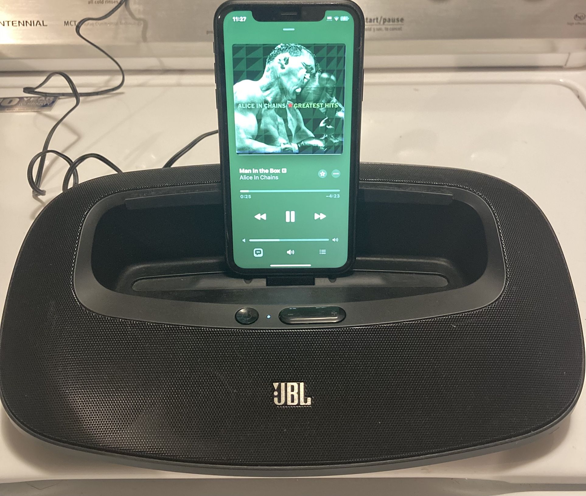 JBL OnBeat Mini iPhone, iPad Mini, And iPod Speaker