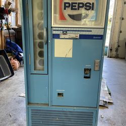 Vintage Pepsi Machine ‘Vendorlator