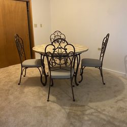 Marble top round dining table +4 chairs