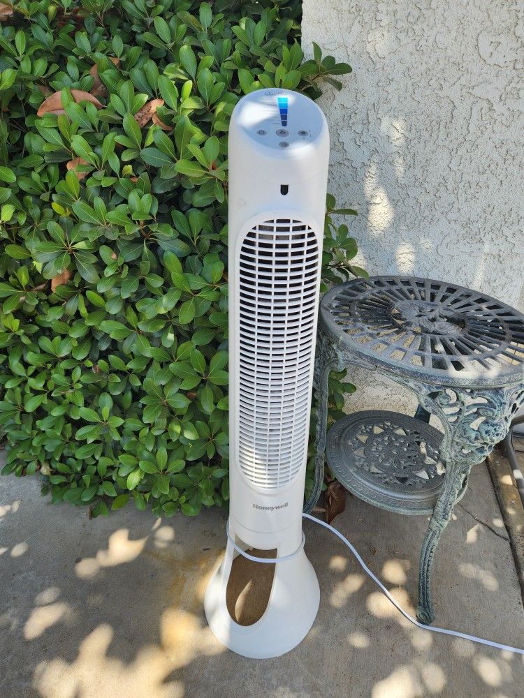 Tower Fan  32 " Tall $25 Perfect Condition 