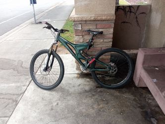 Specialized 26" down hill bike