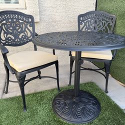 Patio Outdoor Furniture Bistro Set 2 Chairs With New Cushions And Round Table 