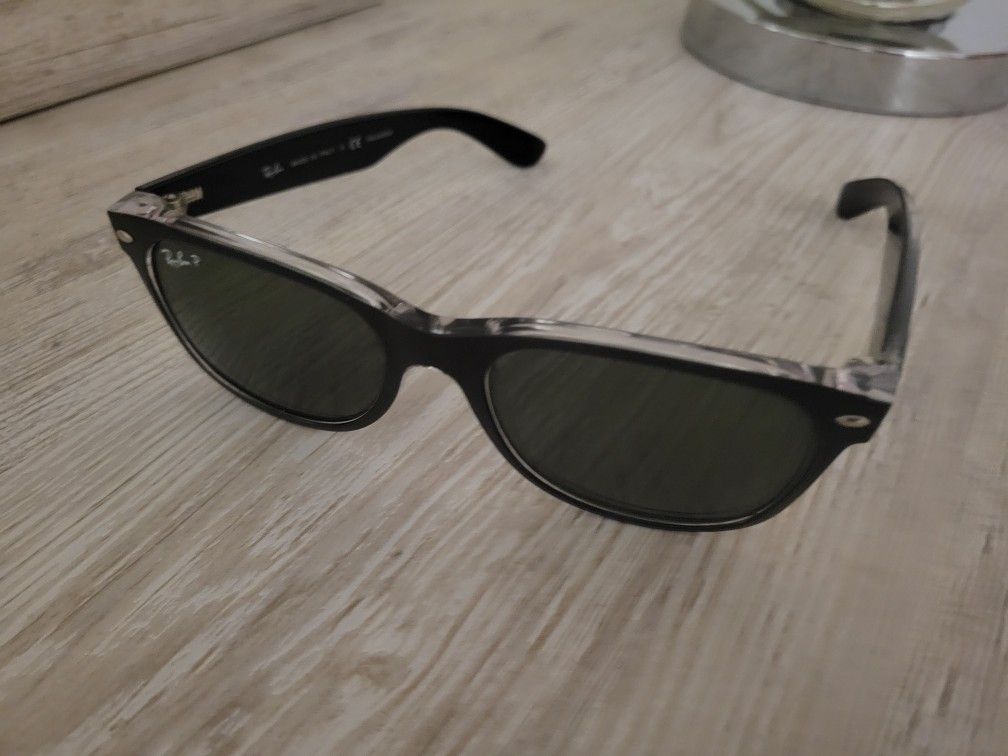 Ray-Ban New Wayfarer Sunglasses Rb 21 32
