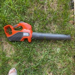 Leaf Blowers. No Battery 