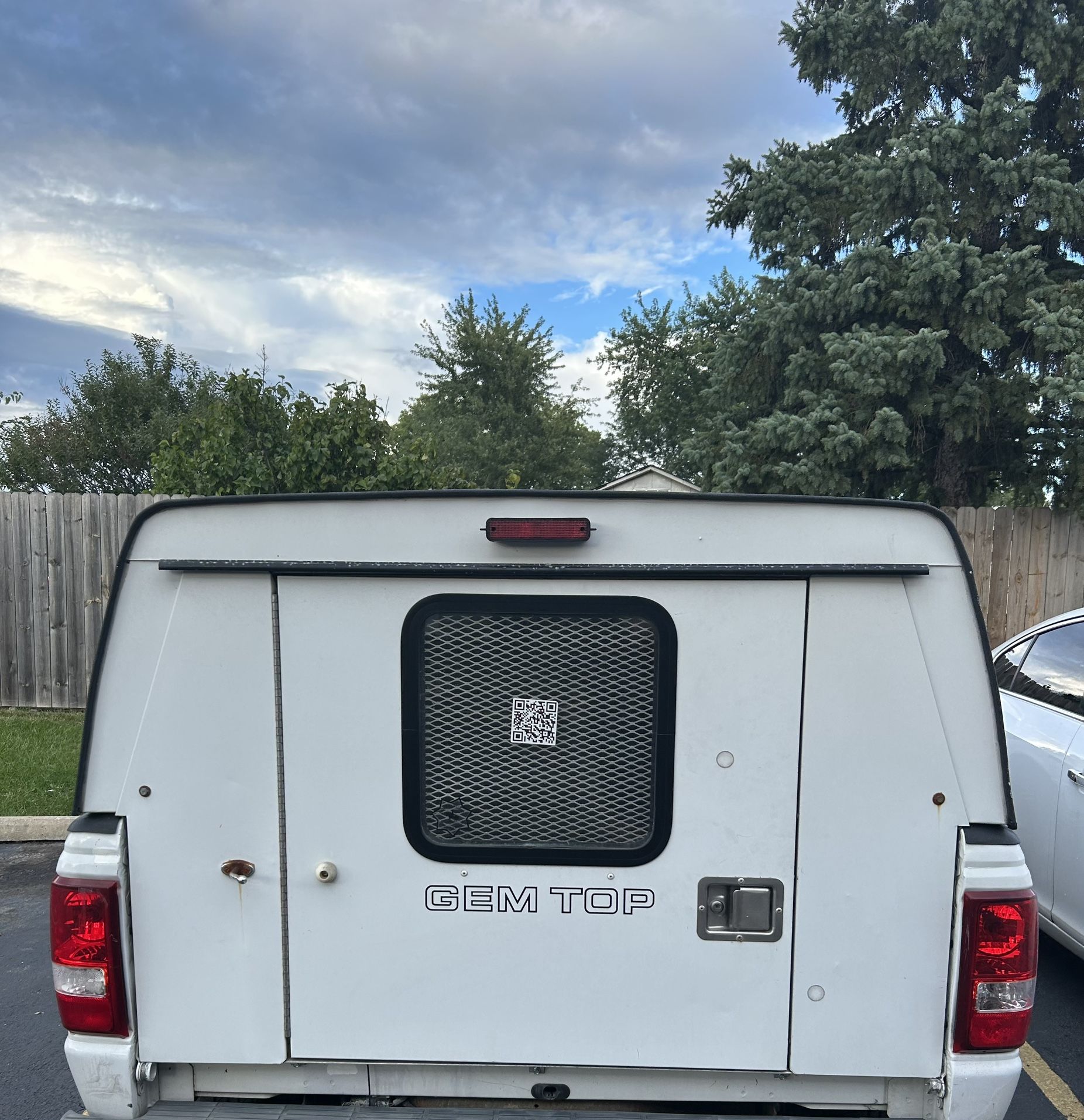 Gem Top Truck Camper Shell - Short Bed(6ft)