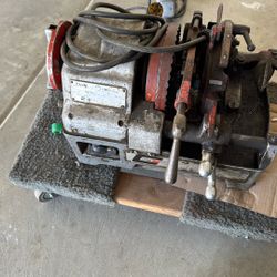 Pipe Threading Machine