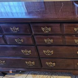 American drew Wooden dresser 