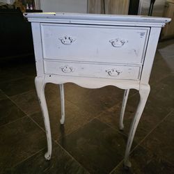 Antique/Shabby Chic jewelry box