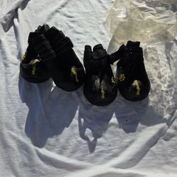 Doggie Shoes.  Large.  New