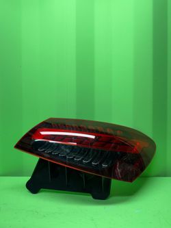2021 2022 2023 Mercedes-Benz E350 E450 E53 E63 Right Passenger Side Quarter   Panel / Outer Tail Light OEM A2139065609