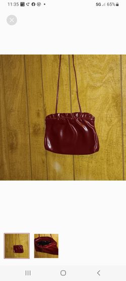 PAYLESS SHOULDER PURSE.  COLOR BURGUNDY. 
