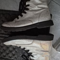 Girl Rain Boots Size 4