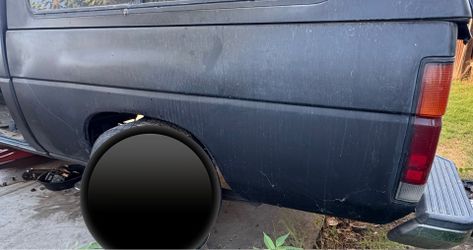 Nissan hardbody bed/tailgate