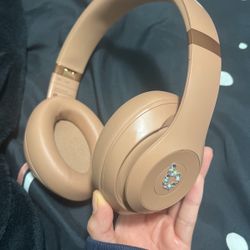 Beats Studio Pro’s X Kim