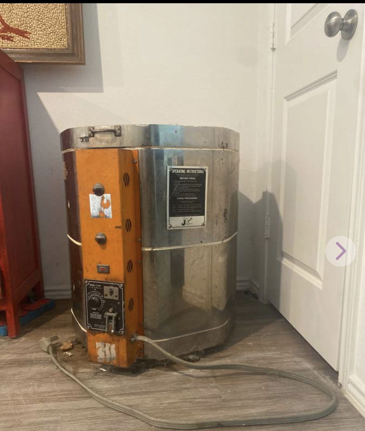 Electric Ceramic Kiln Medium Size With Shelves And Posts