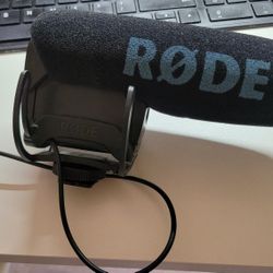 RODE VideoMic Pro Camera Mount Shotgun Microphone 