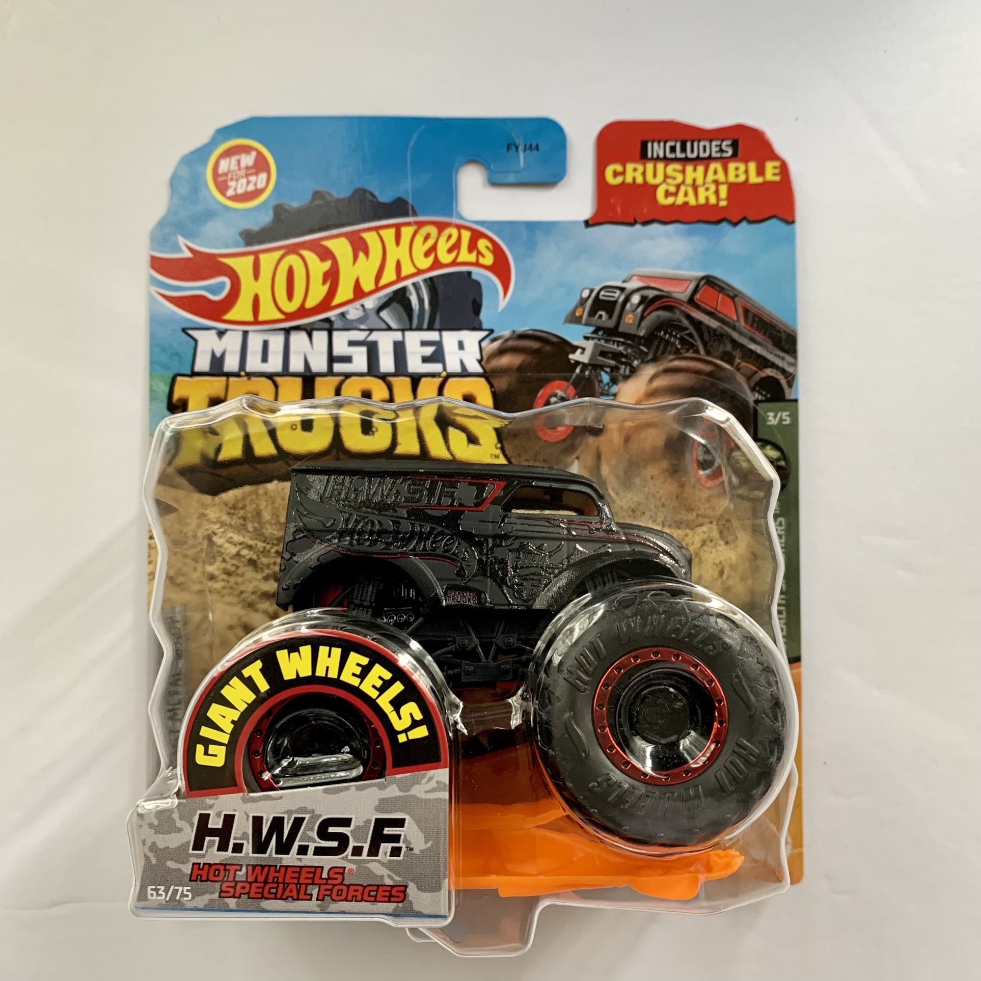 Hot Wheels Monster Trucks Darth Vader, Giant wheels, including crushable car