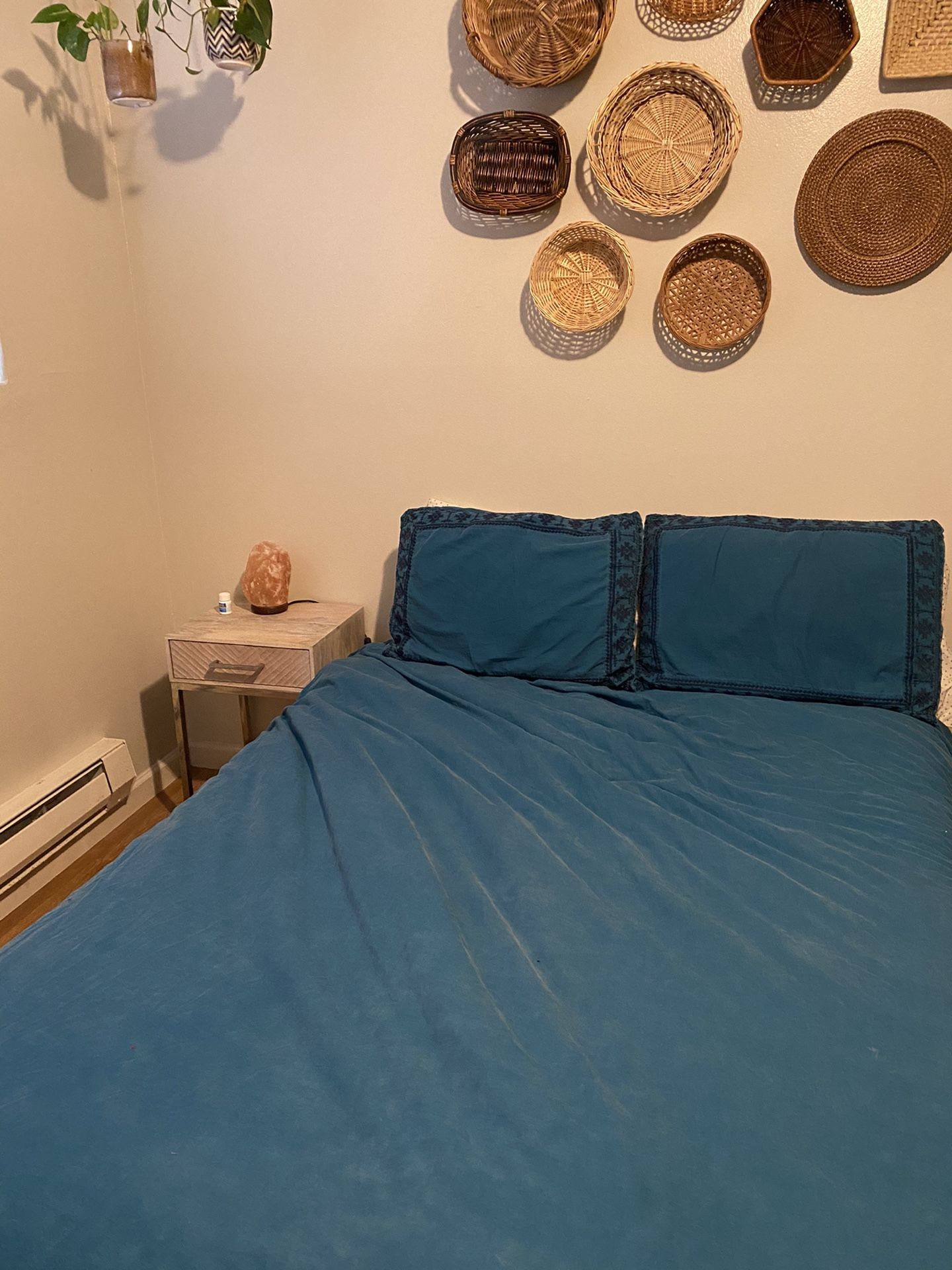 Full size bed frame & mattress