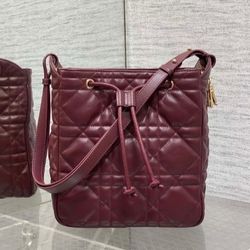 Caro bucket bag