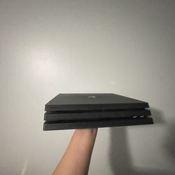 PS4 PRO CONSOLE