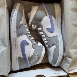 Brand New Air Jordan 1 Mid White/Wolf Grey/Aluminum Women's Size 8.5