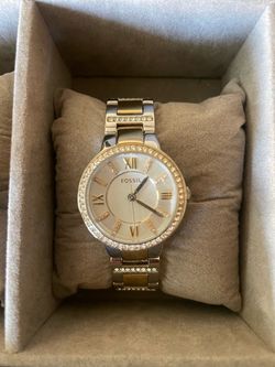 Women’s fossil gold/silver watch