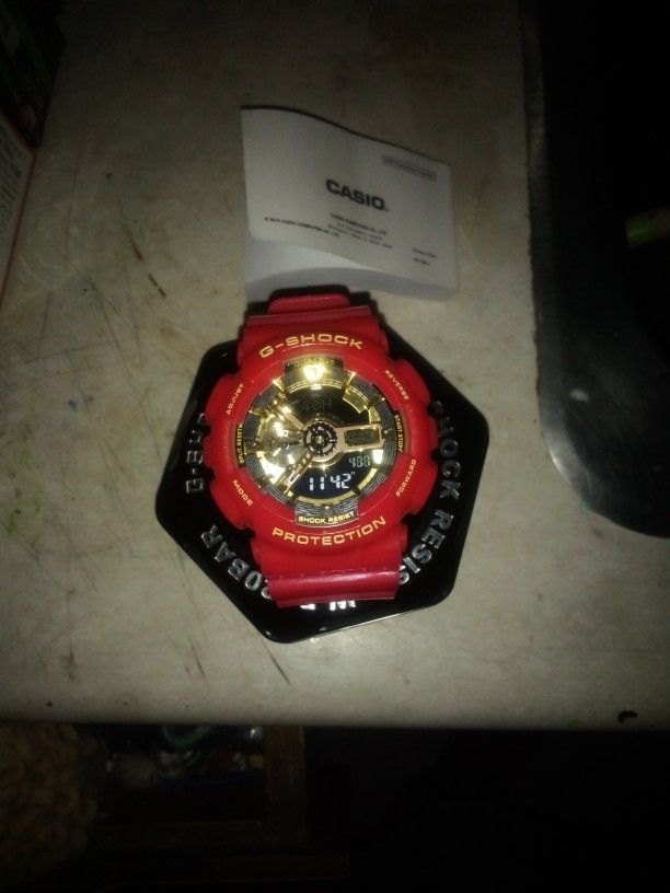 G Shock Watch with Case And Manual