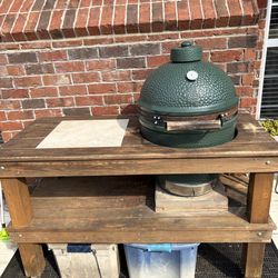 Large Big Green Egg w/ Custom Cart + New Band & Firebox