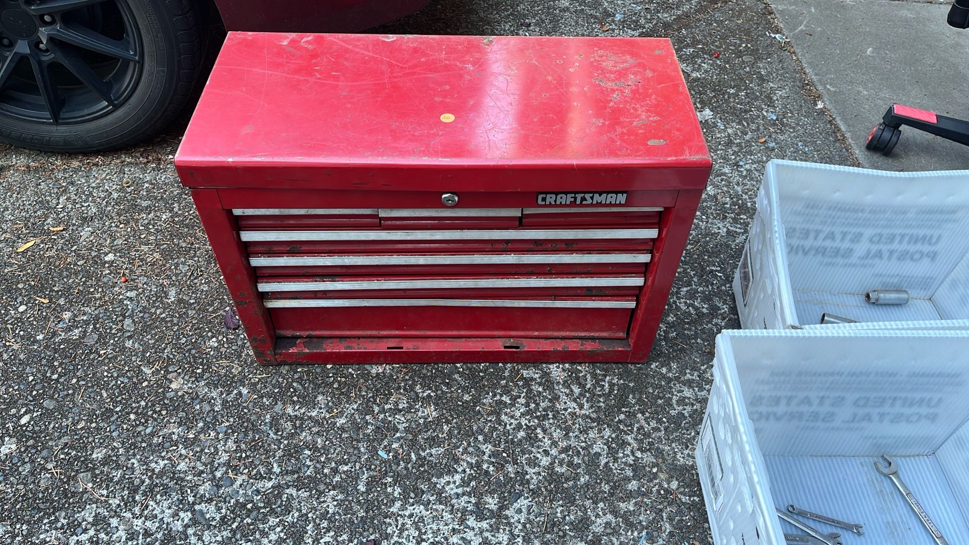Vintage Heavy Duty Craftsman Tool Chest Box With Some Tools