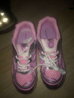 Pink bottegas