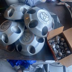 2010 Toyota Tacoma Center Caps