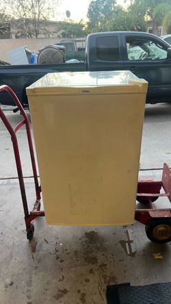 Haier mini man cave fridge refrigerator