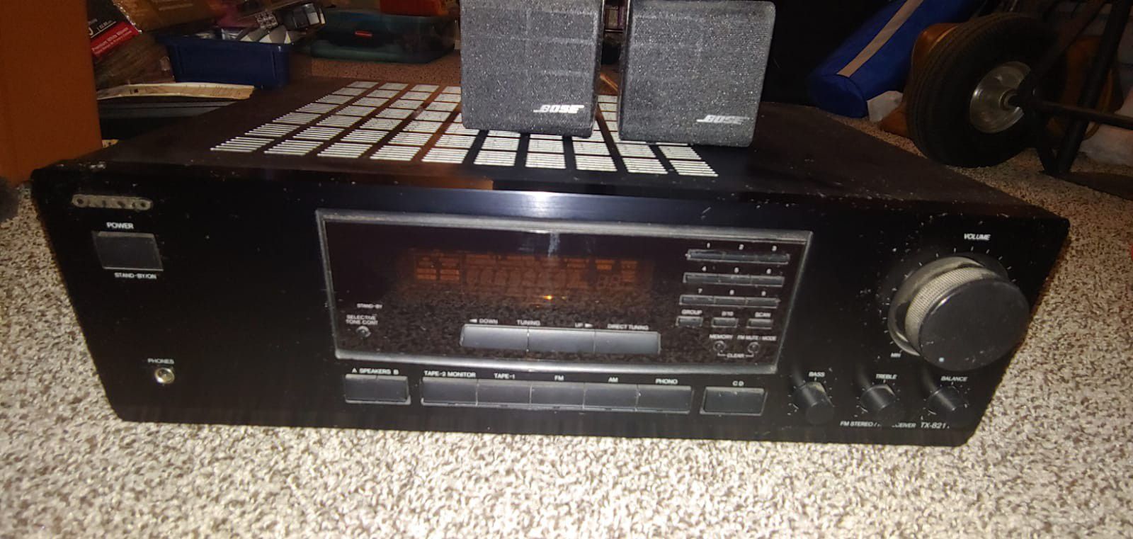 ONKYO TX 8211 RECEIVER AND 4 BOSE CUBES