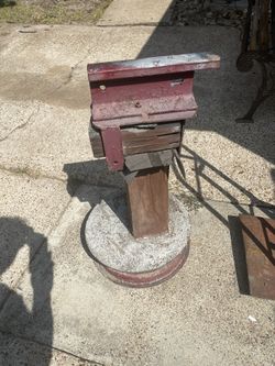 Railroad Anvil With Stand
