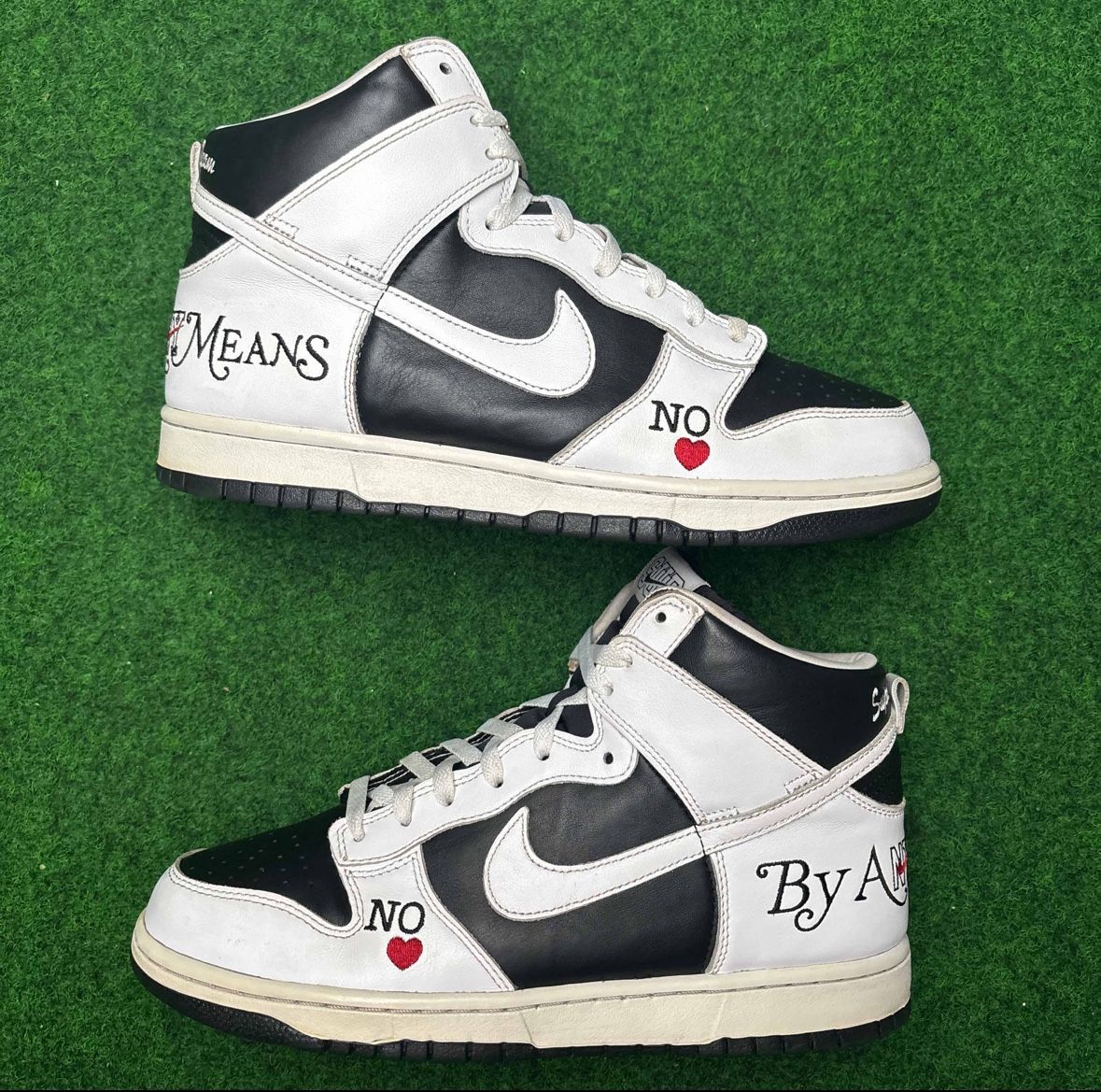 Nike Dunk SB “ Supreme “