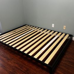 Zinus Queen Bed Frame. Minimalistic & Low Profile