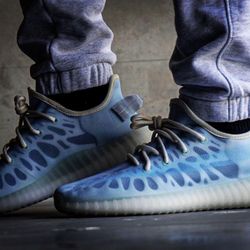 Yeezy Boost 350 “Mono Ice”