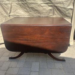 Antique Mahogany Dropleaf Table / Duncan Phyfe dining table 