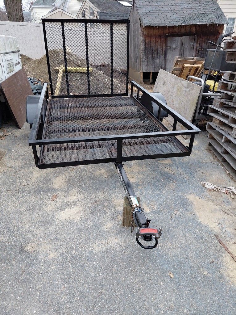Trailer 8'×5'
