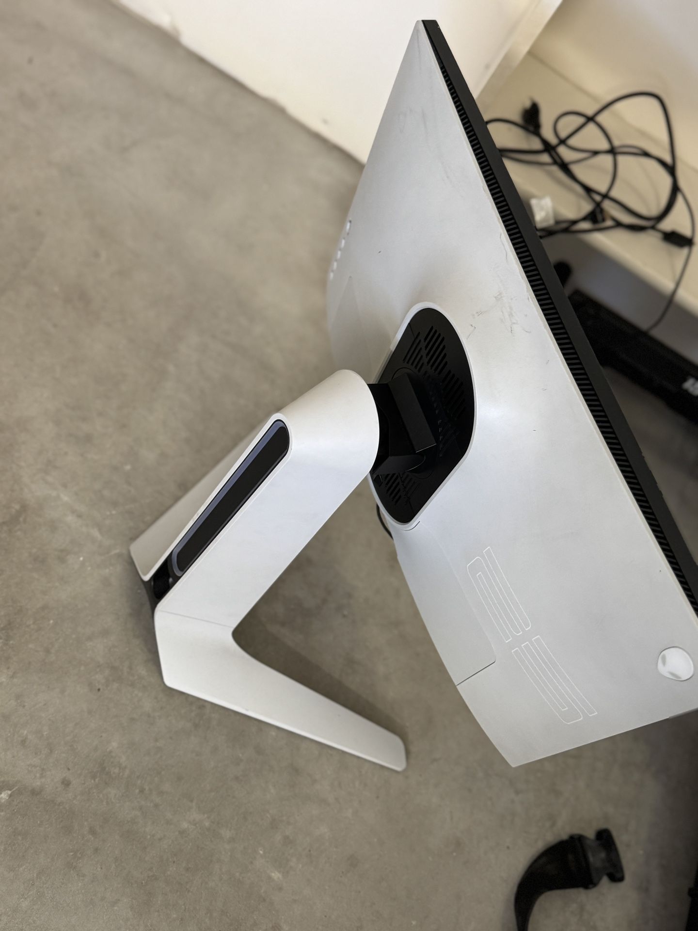 Alienware Monitor Need Gone ASAP